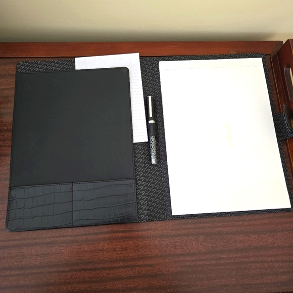 Luxury Executive Grey Croc Noir Note Pad & Alder Ballpoint Pen, 11.5" x 8.5" - Picture 6 of 16